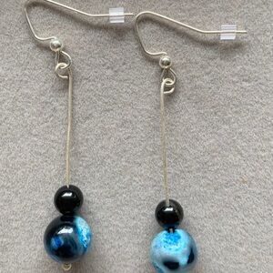 NWOT black and blue beaded silver fish hook wire drop earrings.